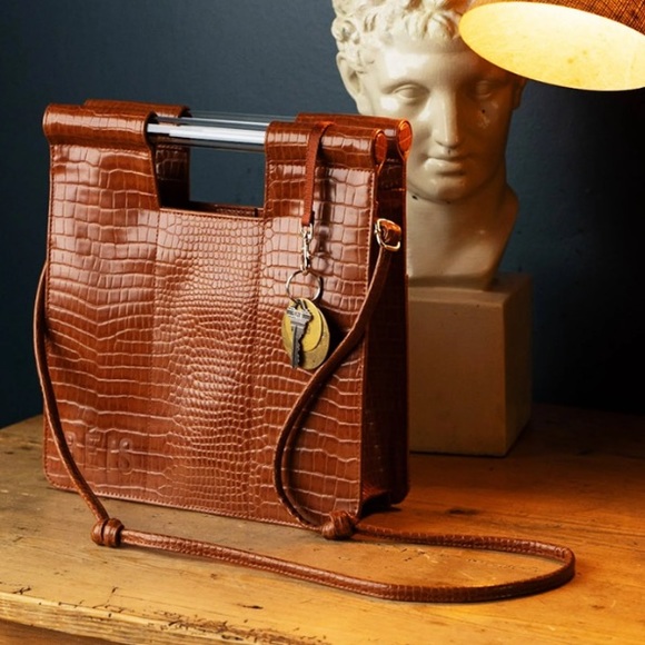 BEIS The Crossbody in Cognac - Picture 7 of 7